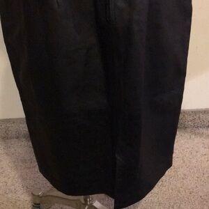Leather Black Midi Skirt Sz 12 Luxurious Flawless like NEW Condition Fully lined